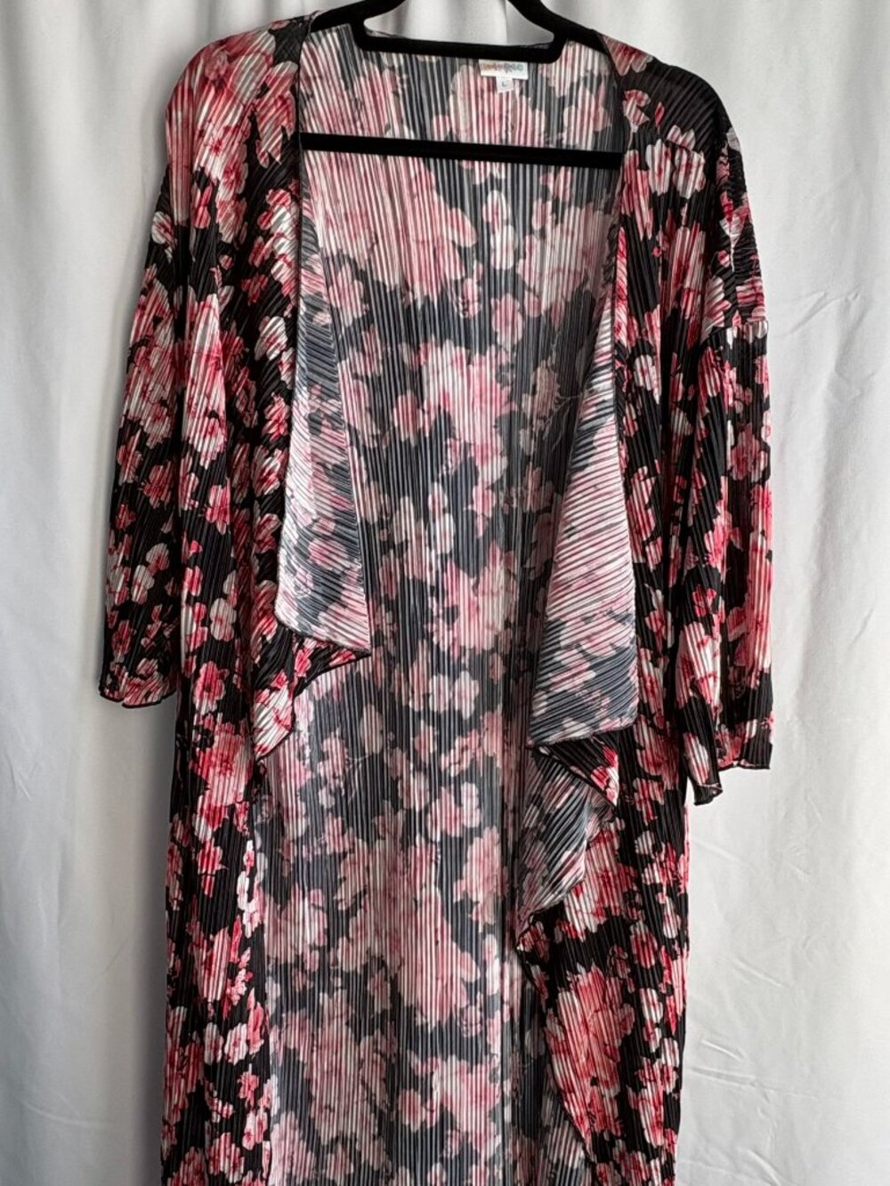 LuLaRoe Long Shirley L Elegant Black Crinkle Pink Floral Kimono